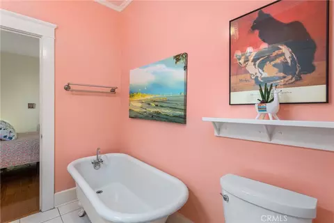 Bath - 517 S 4th, Redlands, CA 92373 photo 1 of 3