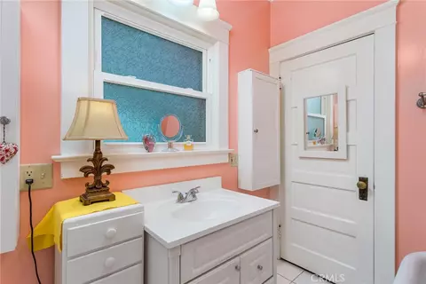 Bath - 517 S 4th, Redlands, CA 92373 photo 2 of 3