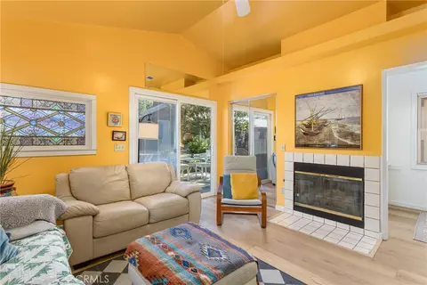 Living - 517 S 4th, Redlands, CA 92373 photo 4 of 4