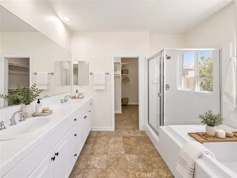 Bath - 356 Tuffa Ct, Perris, CA 92570 photo 1 of 3