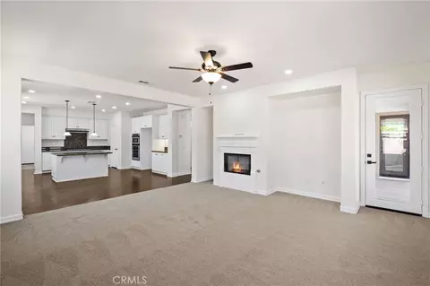 Living - 356 Tuffa Ct, Perris, CA 92570 photo 3 of 6