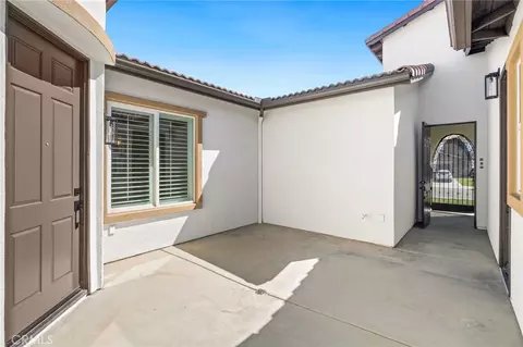 Exterior - 356 Tuffa Ct, Perris, CA 92570 photo 4 of 10