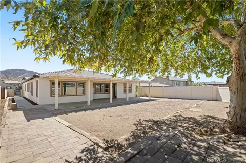 Exterior - 356 Tuffa Ct, Perris, CA 92570 photo 8 of 10