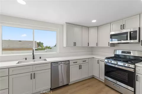 Kitchen - 1432 Purdue St, Upland, CA 91786 photo 4 of 5