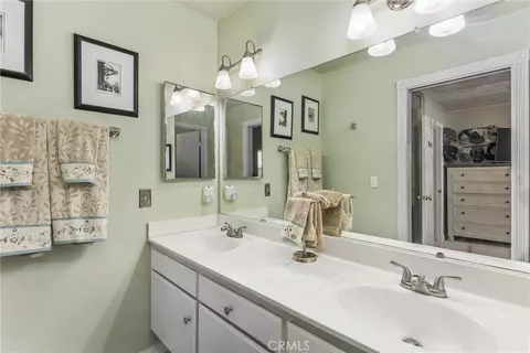 Bath - 1016 Doyle, Redlands, CA 92374 photo 4 of 4