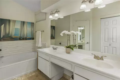 Bath - 1016 Doyle, Redlands, CA 92374 photo 2 of 4