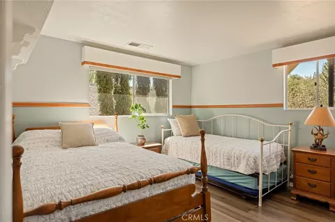 Bedroom - 28165 Grenoble, Lake Arrowhead, CA 92352 photo 5 of 7