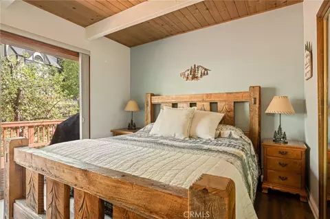 Bedroom - 28165 Grenoble, Lake Arrowhead, CA 92352 photo 1 of 7