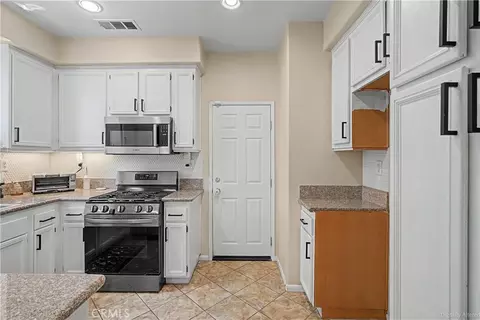 Kitchen - 3271 Laval, Riverside, CA 92503 photo 5 of 5
