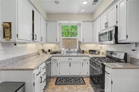 Kitchen - 3271 Laval, Riverside, CA 92503 photo 2 of 5