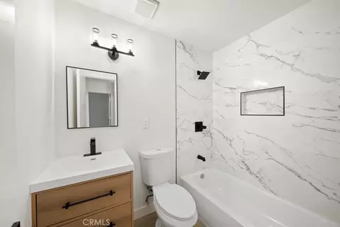 Bath - 500 E Thornton, Hemet, CA 92543 photo 2 of 2