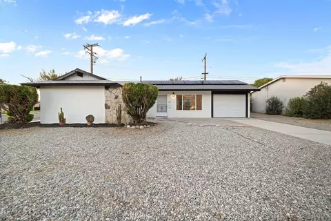 Exterior - 500 E Thornton, Hemet, CA 92543 photo 5 of 5