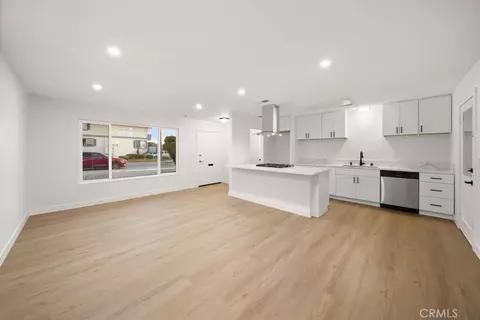Living - 500 E Thornton, Hemet, CA 92543 photo 2 of 3