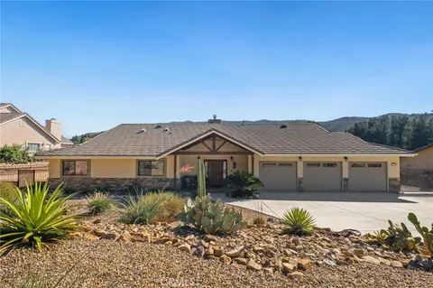 Exterior - 37297 Ironwood Dr, Yucaipa, CA 92399 photo 4 of 23