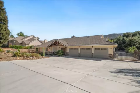 Exterior - 37297 Ironwood Dr, Yucaipa, CA 92399 photo 3 of 23