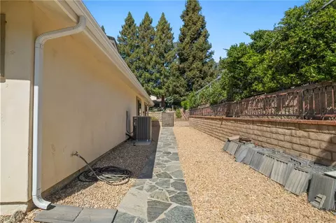 Exterior - 37297 Ironwood Dr, Yucaipa, CA 92399 photo 21 of 23