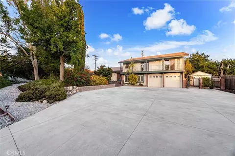 Exterior - 662 Valley Vw, Redlands, CA 92373 photo 11 of 17