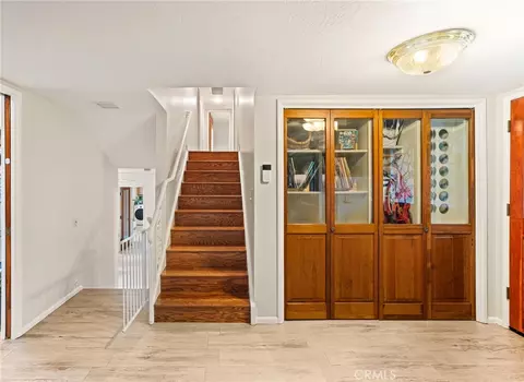 Entry Way - 662 Valley Vw, Redlands, CA 92373 photo 2 of 2
