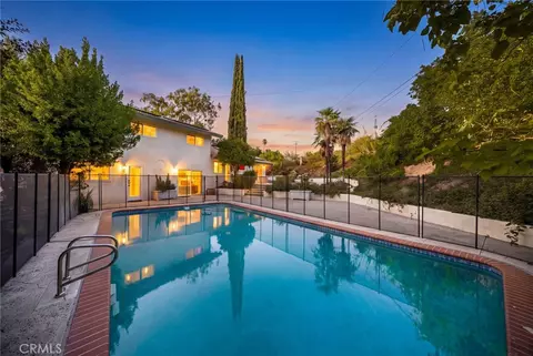 Exterior - 662 Valley Vw, Redlands, CA 92373 photo 1 of 17