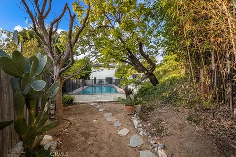 Exterior - 662 Valley Vw, Redlands, CA 92373 photo 16 of 17