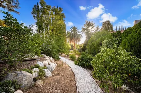 Exterior - 662 Valley Vw, Redlands, CA 92373 photo 6 of 17