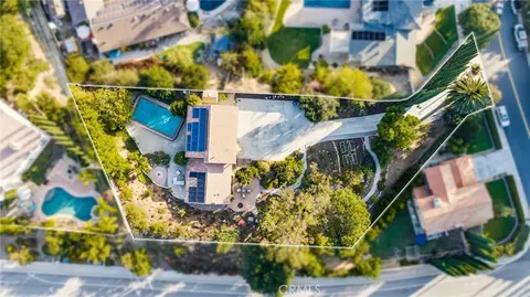 View/Area - 662 Valley Vw, Redlands, CA 92373 photo 1 of 6