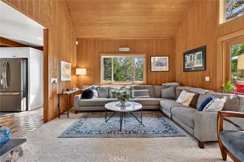 Living - 374 Grass Valley Rd, Lake Arrowhead, CA 92352 photo 4 of 4