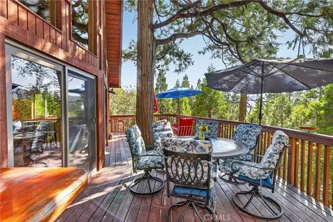 Exterior - 374 Grass Valley Rd, Lake Arrowhead, CA 92352 photo 4 of 14