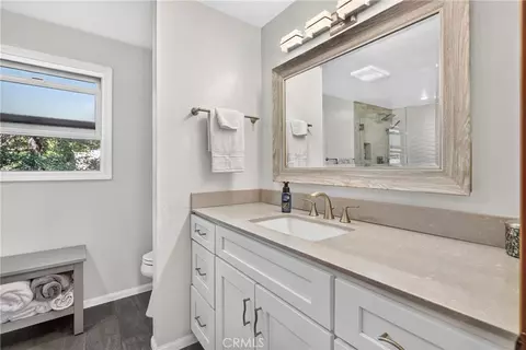 Bath - 374 Grass Valley Rd, Lake Arrowhead, CA 92352 photo 1 of 3