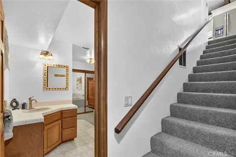 Entry Way - 374 Grass Valley Rd, Lake Arrowhead, CA 92352 photo 2 of 2
