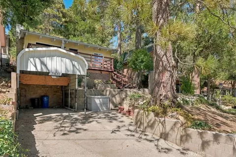 Exterior - 23672 Rocky Dell, Crestline, CA 92325 photo 14 of 18