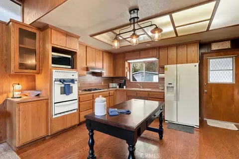 Kitchen - 23672 Rocky Dell, Crestline, CA 92325 photo 1 of 5