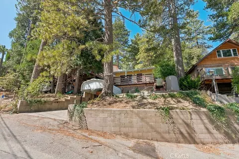 Exterior - 23672 Rocky Dell, Crestline, CA 92325 photo 15 of 18