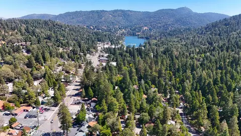 View/Area - 23672 Rocky Dell, Crestline, CA 92325 photo 2 of 2