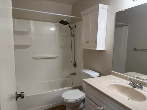 Bath - 44580 La Paz, Temecula, CA 92592 photo 3 of 5