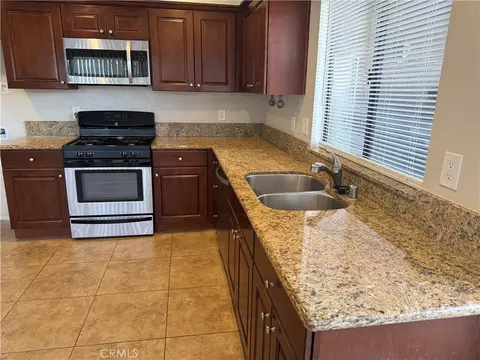Kitchen - 44580 La Paz, Temecula, CA 92592 photo 1 of 2