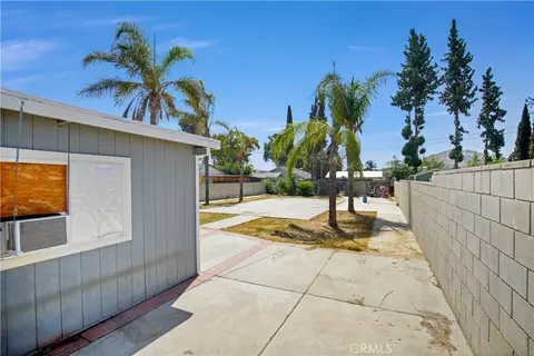Exterior - 18883 6th, Bloomington, CA 92316 photo 5 of 12