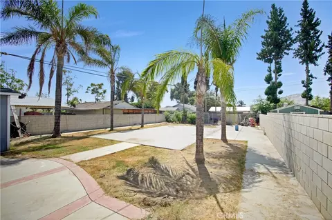 Exterior - 18883 6th, Bloomington, CA 92316 photo 6 of 12