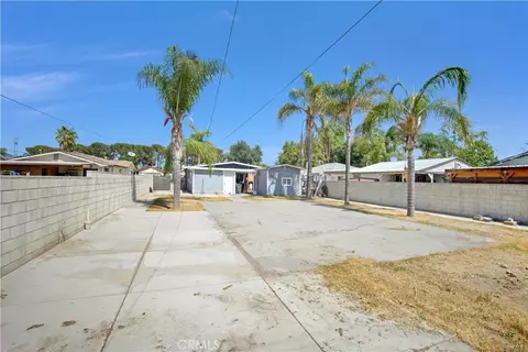 Exterior - 18883 6th, Bloomington, CA 92316 photo 9 of 12