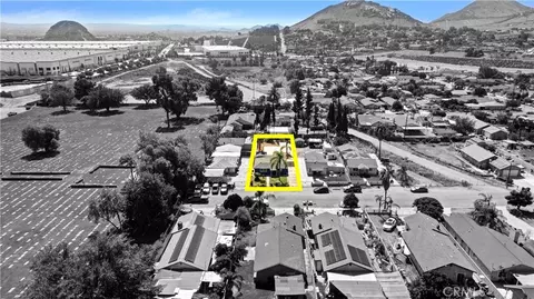 View/Area - 18883 6th, Bloomington, CA 92316 photo 3 of 10