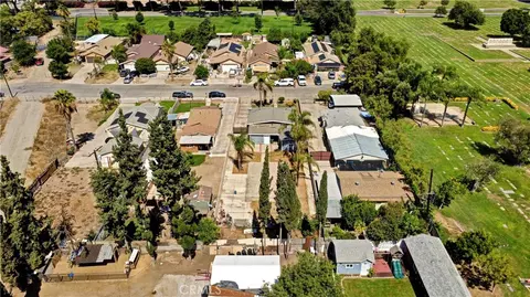View/Area - 18883 6th, Bloomington, CA 92316 photo 9 of 10