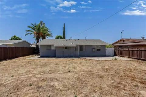 Exterior - 27390 6th St, Highland, CA 92346 photo 1 of 5