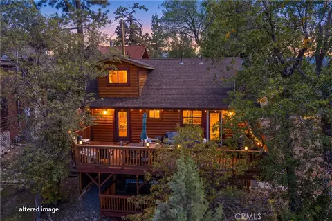 1127 Crags Ln, Fawnskin, CA 92333