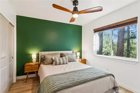 Bedroom - 26510 Placer, Lake Arrowhead, CA 92352 photo 1 of 5