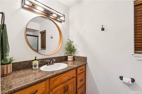 Bath - 26510 Placer, Lake Arrowhead, CA 92352 photo 1 of 2
