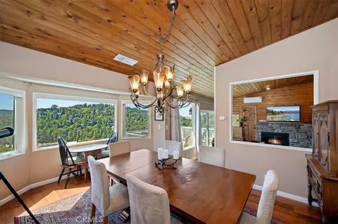 Dining - 306 Darfo, Crestline, CA 92325 photo 2 of 3