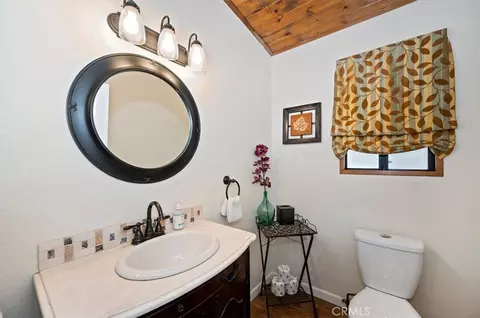 Bath - 306 Darfo, Crestline, CA 92325 photo 1 of 5