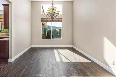 Living - 13797 Basil Ln, Yucaipa, CA 92399 photo 5 of 10