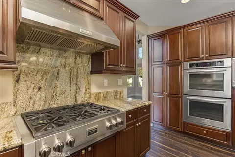 Kitchen - 13797 Basil Ln, Yucaipa, CA 92399 photo 3 of 4