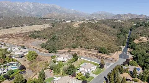 View/Area - 13797 Basil Ln, Yucaipa, CA 92399 photo 2 of 4